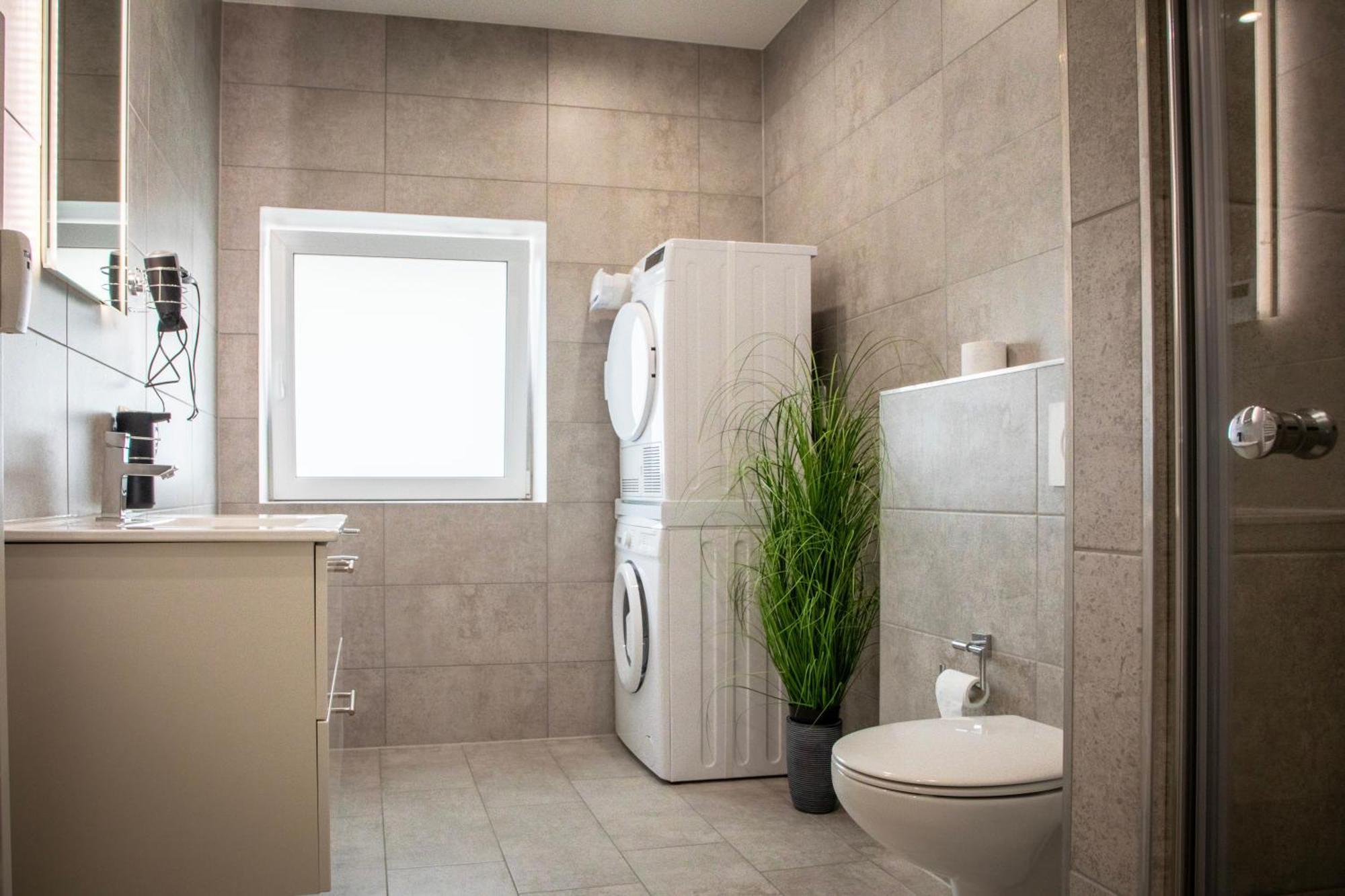 Hannibal - Design Lavendel 4, Vw Naehe, Parkplatz, Kueche, Highspeed-wlan, Fitness, Solarium Apartment Wolfsburg